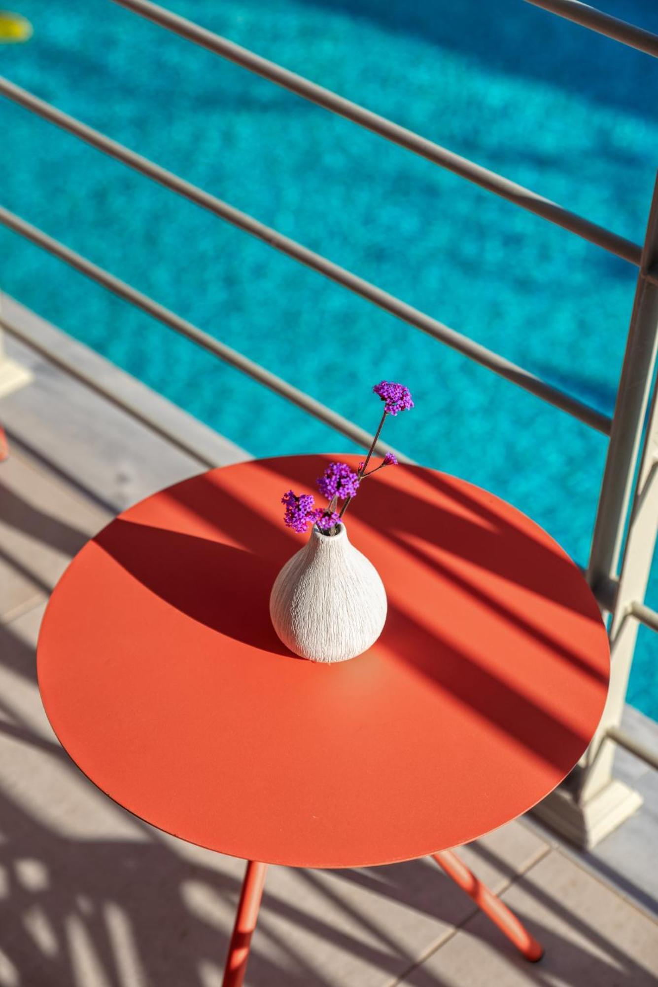 Saronis Suites Saronida Exterior foto